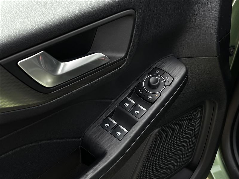 Ford Kuga 2,5 HEV 132kW Titanium - fotka 19 z 33