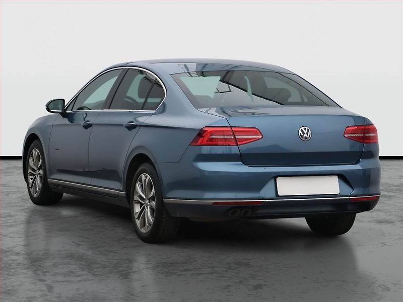 Volkswagen Passat (2016) Highline 2.0 TDI, Automat - fotka 4 z 21
