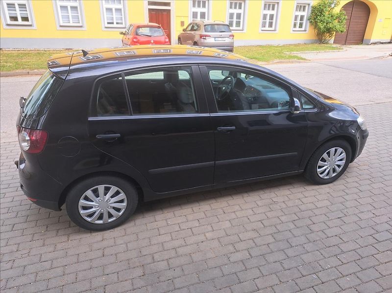 Volkswagen Golf Plus 1,6 FSI - fotka 12 z 36