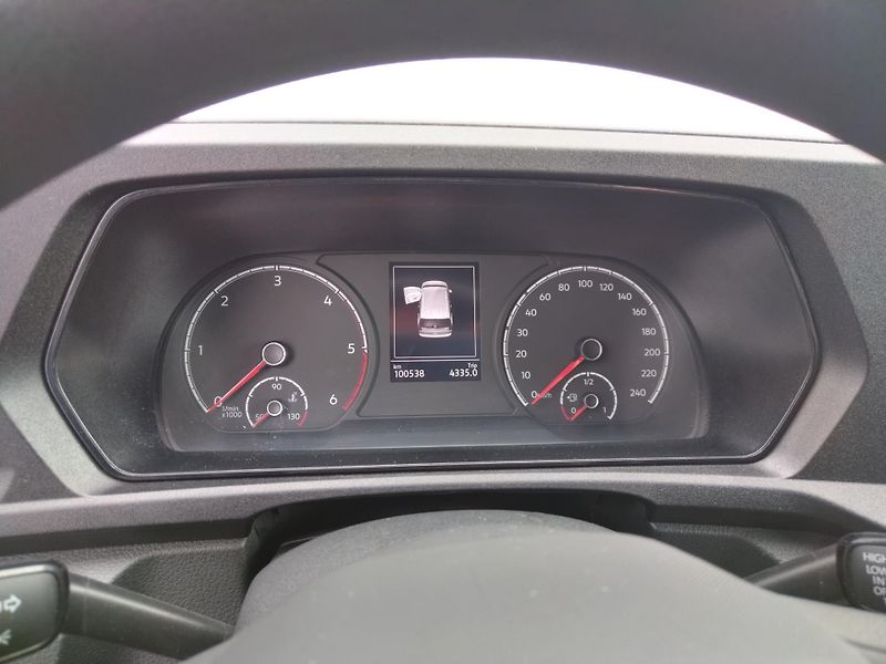 Volkswagen Caddy Maxi 2.0 TDI - fotka 17 z 22
