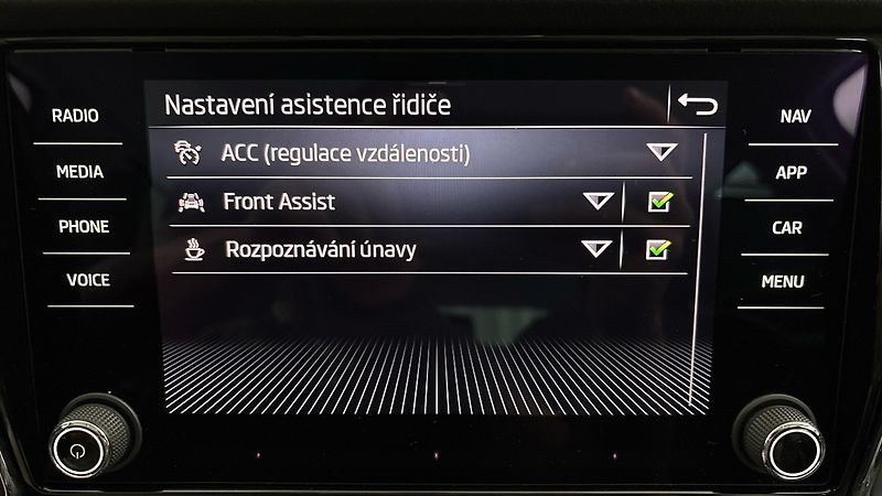 Škoda Kodiaq 2.0 TDI DSG 4x4 Style - fotka 25 z 28