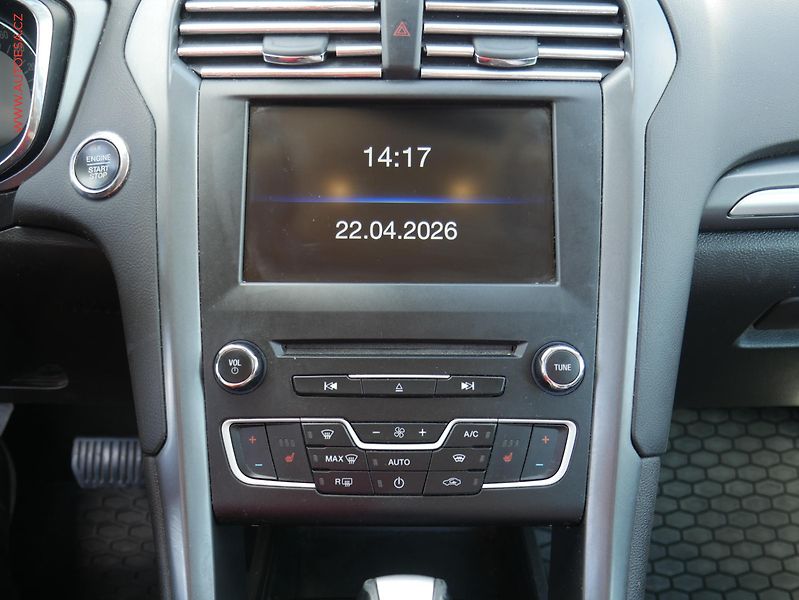 Ford Mondeo (2015) 2.0 TDCi, Titanium, AT, navi - fotka 16 z 17