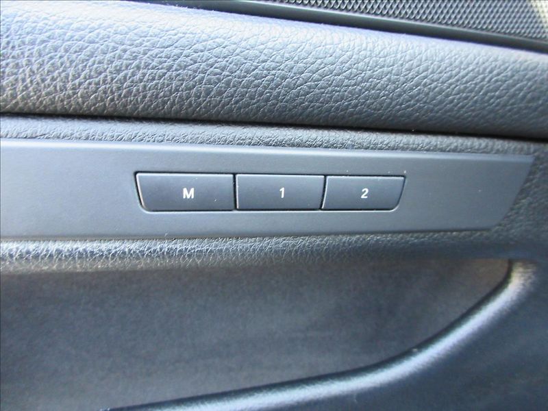 BMW Řada 5 535d xDrive, Panorama, Navi, K - fotka 26 z 34