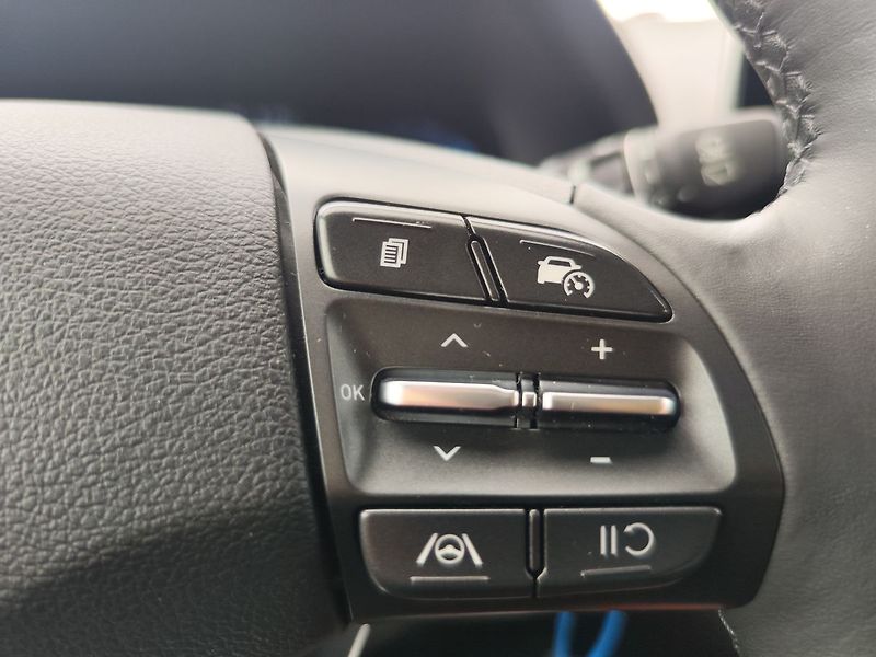Hyundai i30 1.0 T-GDI/74kW Smart DCT - fotka 25 z 31