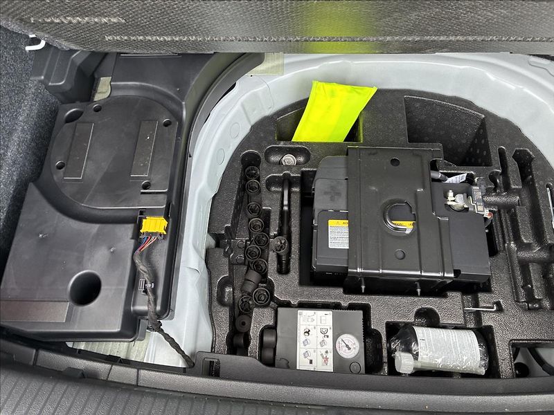 Volkswagen Polo 2,0 GTI VIRTUÁL KEYLESS - fotka 15 z 32