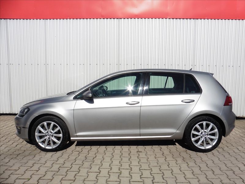 Volkswagen Golf 1.4 TSi Highline 1.maj - fotka 5 z 12