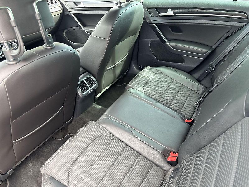 Volkswagen Golf Variant (2015) 1.4 TSI DSG Highline - fotka 8 z 33