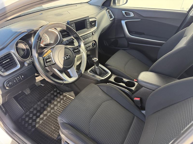 Kia Ceed 1.4 CVVT 73kW COOL - fotka 10 z 21