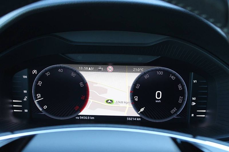 Škoda Karoq (2022) 1.5 TSI 110 kW LED manuál - fotka 14 z 35