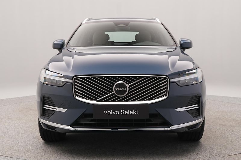 Volvo XC60 B5 AWD BRIGHT PLUS REZERVACE - fotka 14 z 49