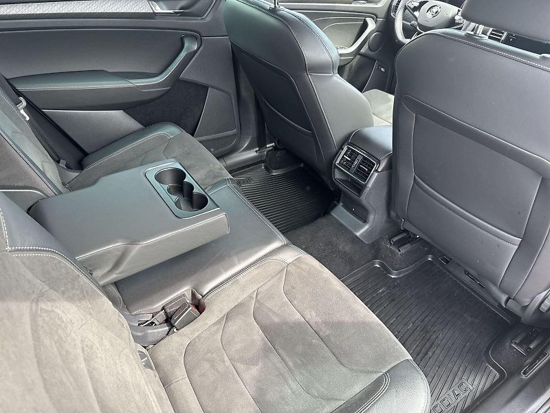 Škoda Kodiaq (2023) 2.0 TSI 4x4 DSG Style Plus - fotka 10 z 36