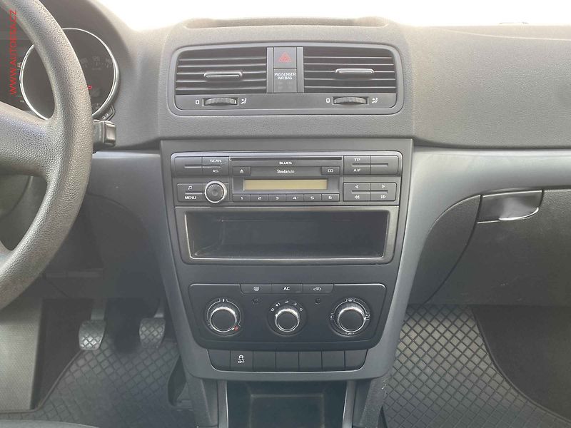 Škoda Yeti (2012) 1.2 TSi, ČR, Active - fotka 12 z 17