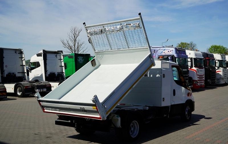 Iveco Daily 35C14HA8 - S3, UZÁVĚRKA, AUTOM - fotka 4 z 12