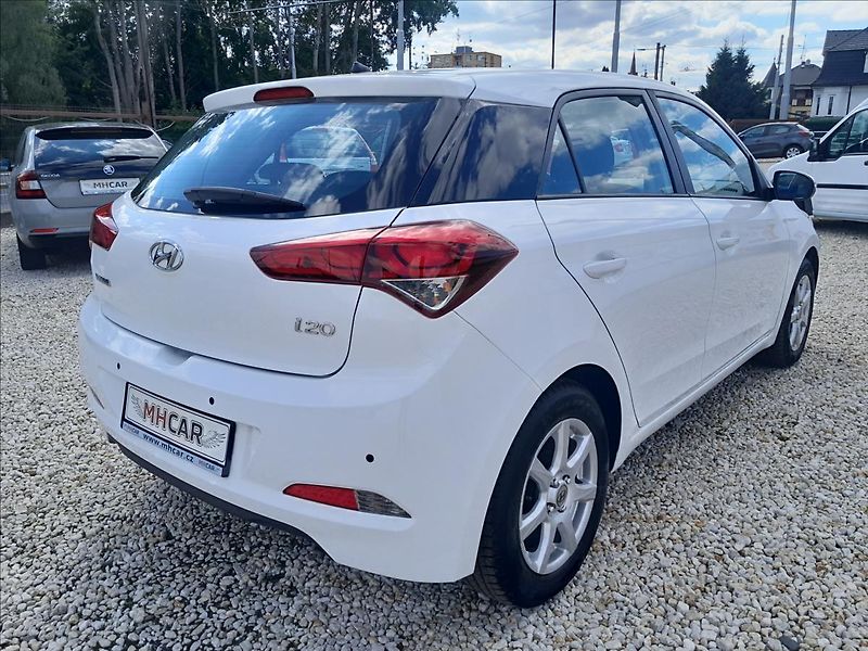 Hyundai i20 1,25i 16V 55kW - fotka 7 z 45