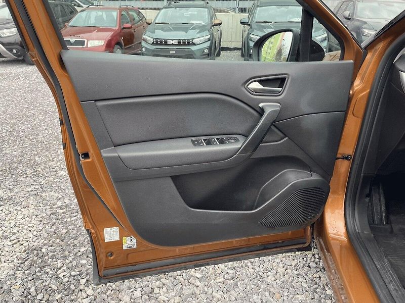 Renault Captur (2023) 1.0 TCe,67kW,Intens,1.Maj,ČR - fotka 27 z 32