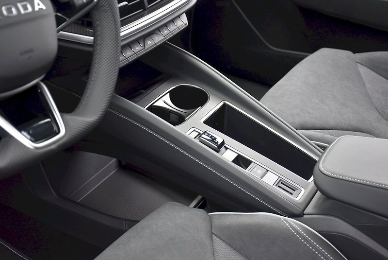 Škoda Enyaq (2026) Sportline 85 - fotka 31 z 47
