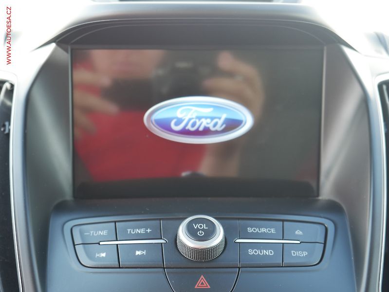Ford Grand C-MAX (2019) 1.5 EB, 1.maj,ČR, servis - fotka 11 z 19
