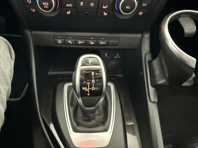 BMW X1 2,0   18d,105kW,TAŽNÉ - fotka 18 z 22