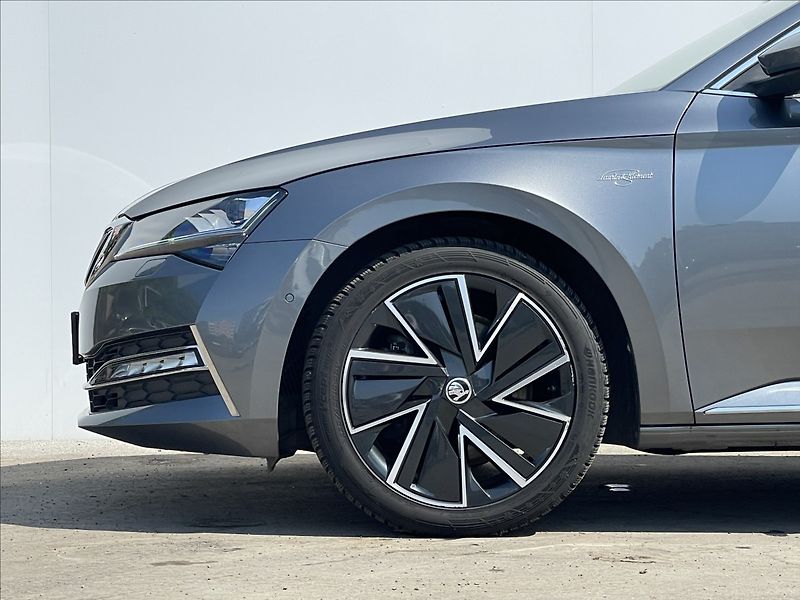 Škoda Superb 2,0 TSI 4x4 Combi L&K WEBA - fotka 20 z 24