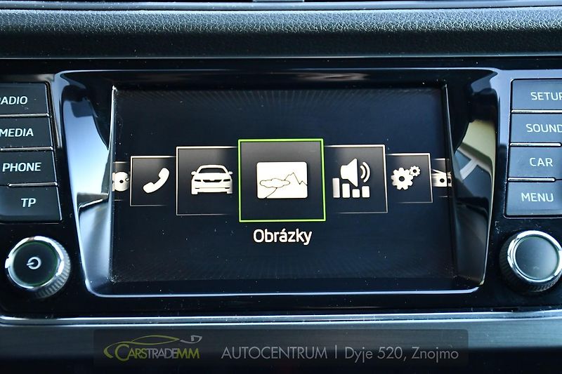 Škoda Fabia 1,2TSi DSG 2xALU 61tKM STYLE  - fotka 40 z 48