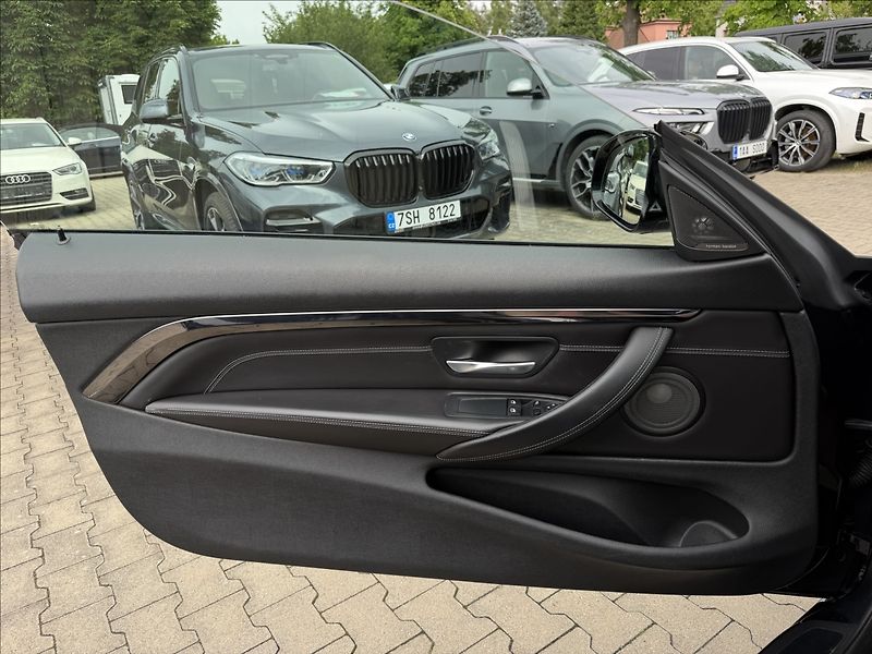 BMW M4 Competition - fotka 19 z 26