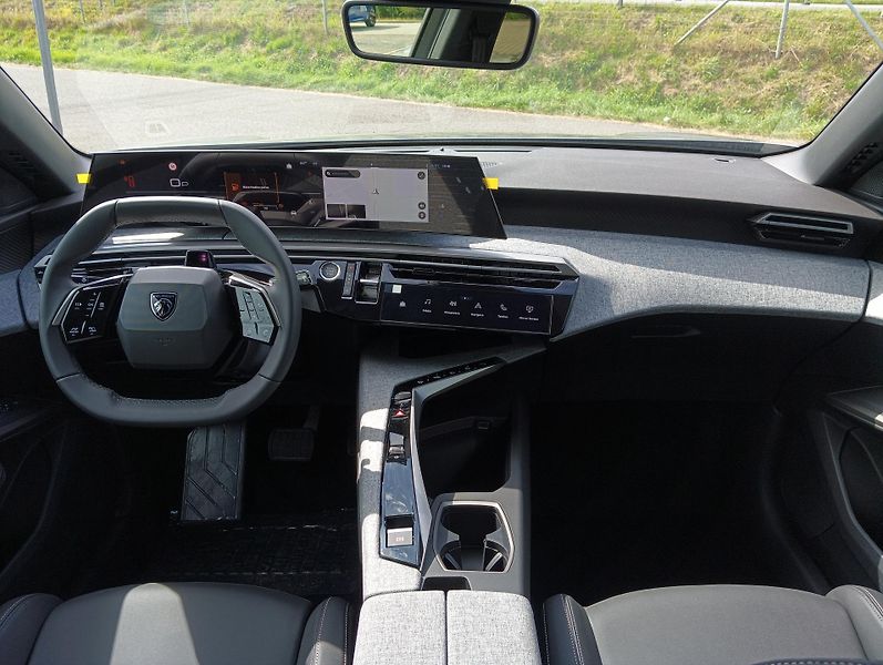 Peugeot 3008 (2026) BUSINESS Hybrid 145 e-DCS6 - fotka 10 z 19