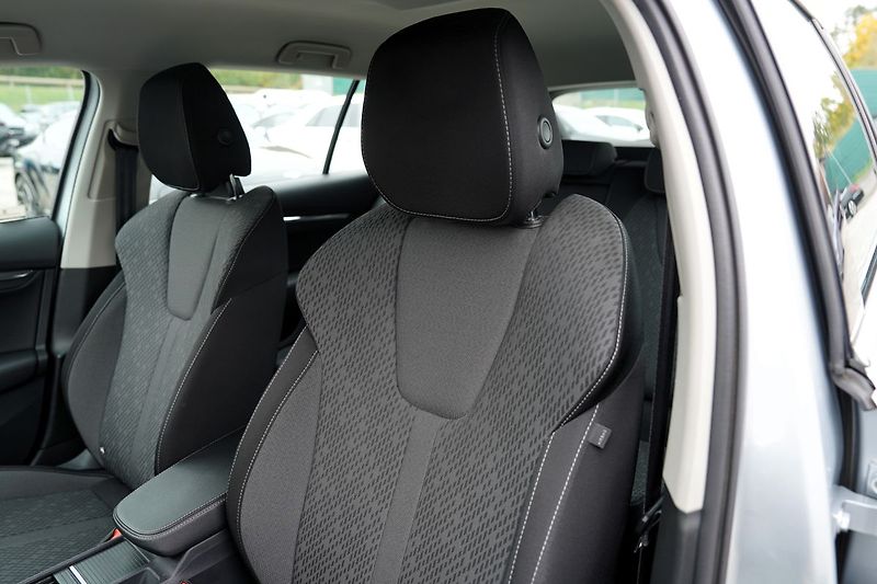 Škoda Octavia kombi IV  2.0 TDI/120 PS/navi - fotka 23 z 48