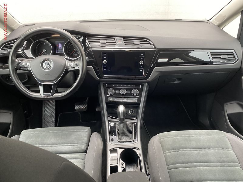 Volkswagen Touran (2020) 2.0TDi, 2.maj,ČR, DSG, navi - fotka 8 z 19