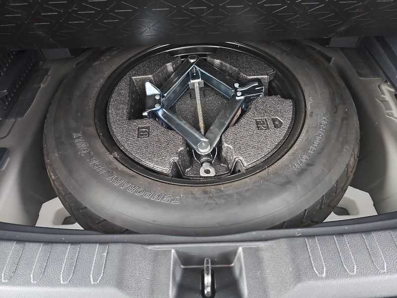 Toyota RAV4 (2025) 2.5HEV 222k 4X4 GR SPORT - fotka 6 z 34