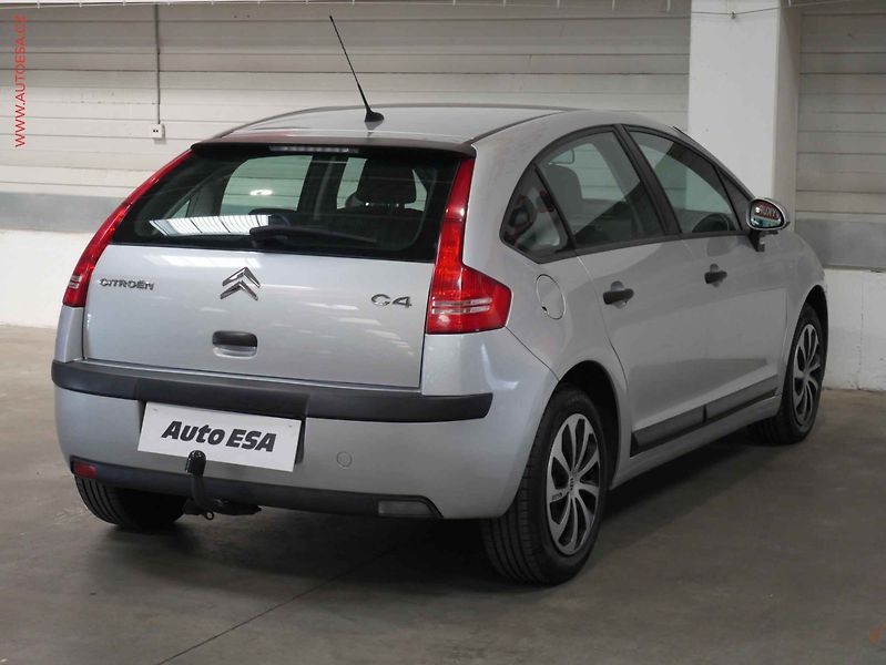 Citroën C4 (2008) 1.4i, servis.kniha, AC - fotka 6 z 17