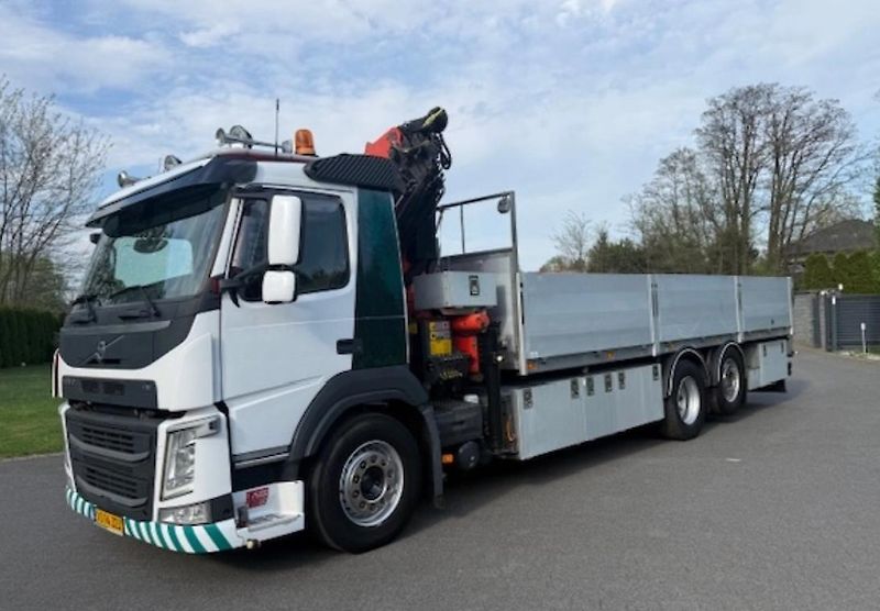Volvo FM (2017) 370 6x2 valník + HR - fotka 2 z 13