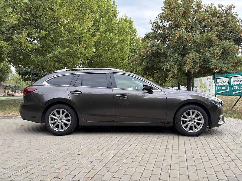 Mazda 6 2.2 D SKYACTIVE 110kw - fotka 13 z 31