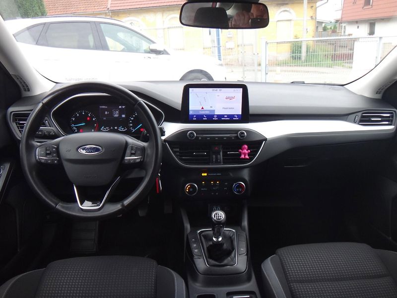 Ford Focus (2021) Trend Edition 1.0 EcoBoost 92k - fotka 9 z 30