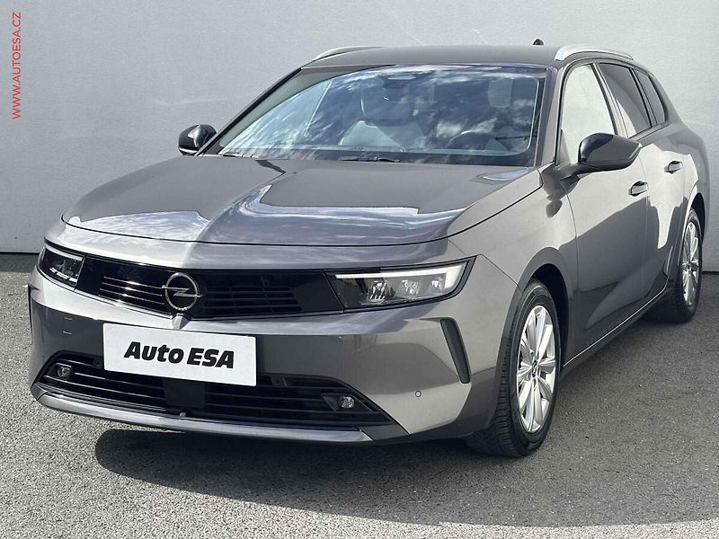 Opel Astra (2023) 1.2T, Elegance, LED, kamera - fotka 3 z 18