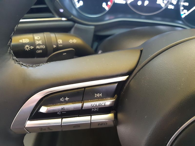 Mazda CX-30 2.0i e-SKYATIVE  X LED NAVI  - fotka 16 z 33