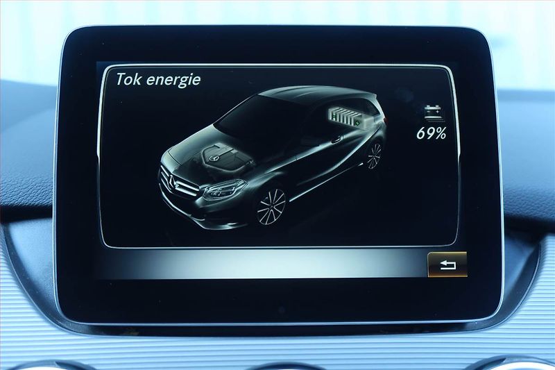 Mercedes-Benz Třídy B (2018) B 250 e, Automat, Navi - fotka 17 z 26