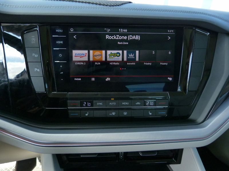 Volkswagen Touareg 3.0 TDI - fotka 41 z 42