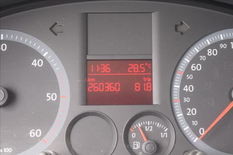 Volkswagen Caddy 1,9 TDI 77KW BEZ DPF A KOROZE - fotka 33 z 41