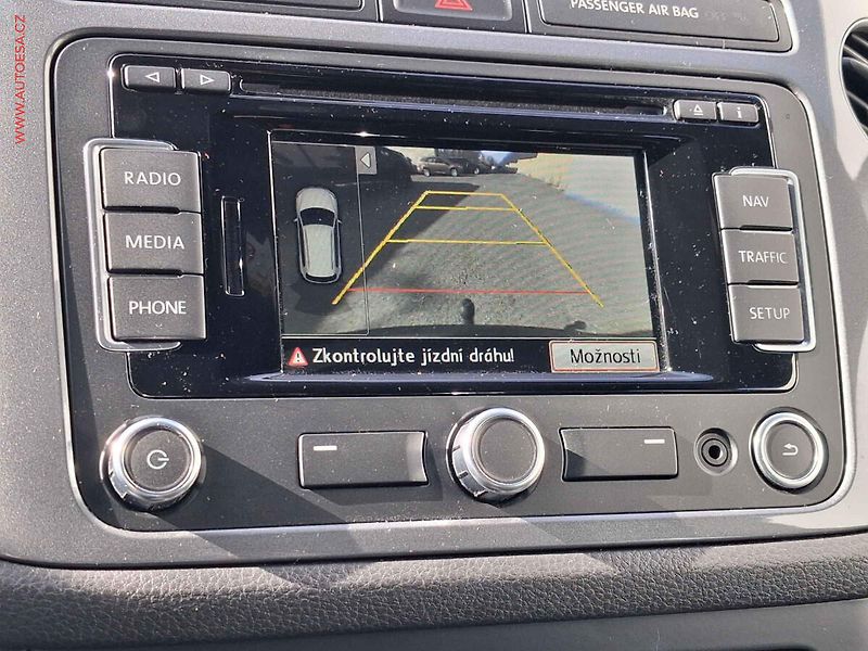Volkswagen Tiguan (2015) 2.0 TDi 4x4, Sport&Style - fotka 18 z 19
