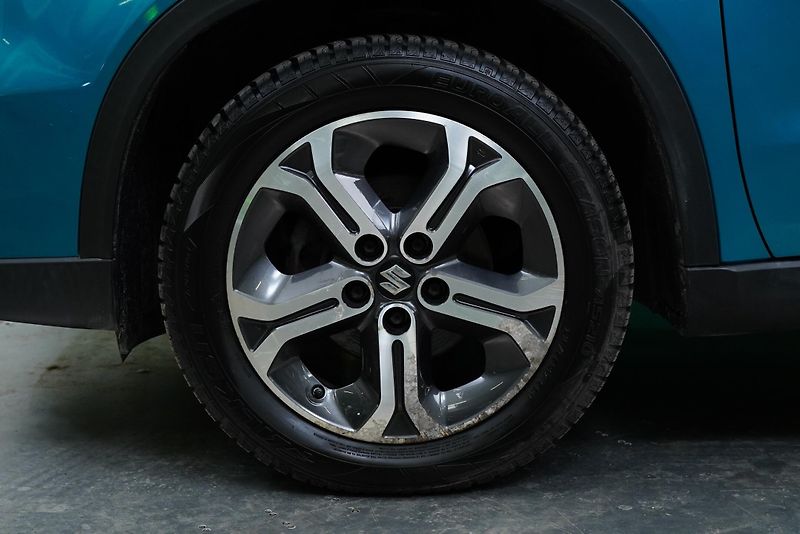 Suzuki Vitara - fotka 10 z 27