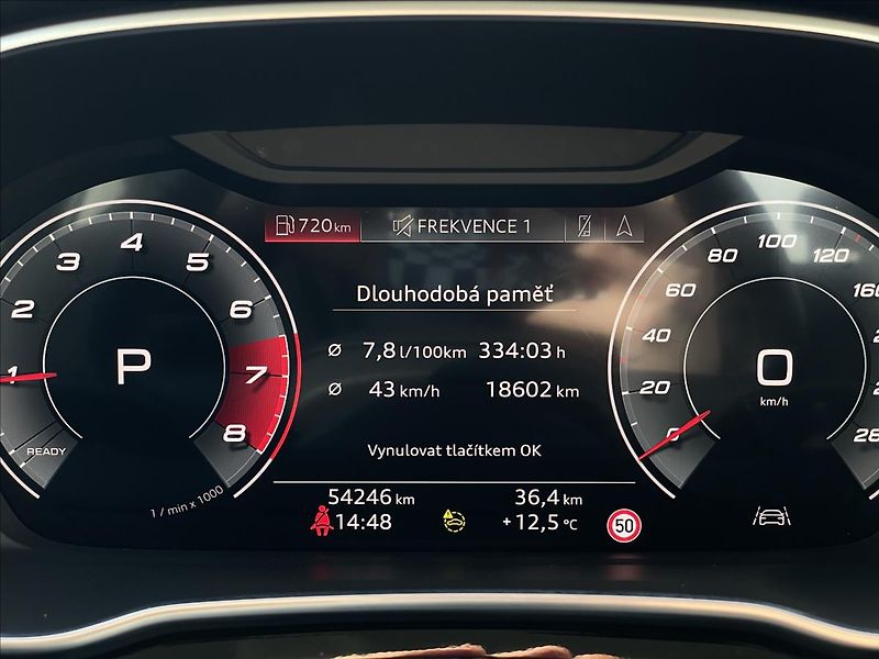 Audi Q3 1,5 TFSI AT7 S line Gravity - fotka 10 z 23