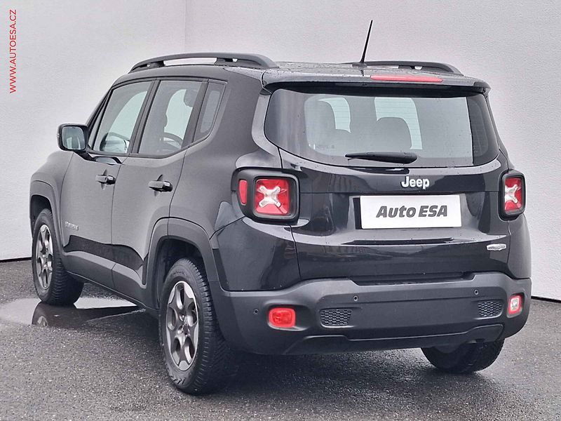 Jeep Renegade (2016) 1.4T, ČR, Longitude - fotka 6 z 16