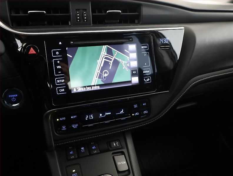 Toyota Auris (2018) Hybrid, Automat, Navi - fotka 10 z 21