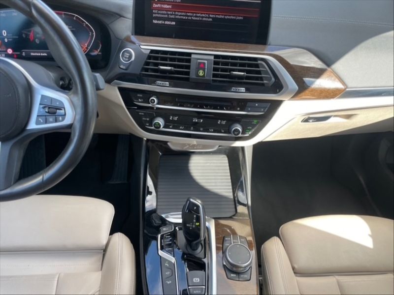 BMW X3 2,0 xDrive20d AT - fotka 10 z 11