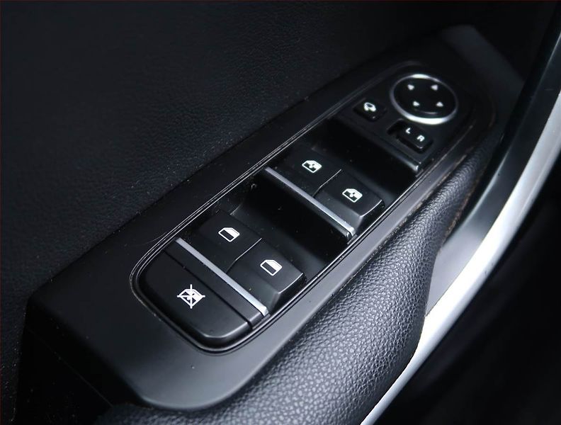 Kia Ceed (2022) Gold 1.6 CRDi MHEV, Serv.kniha - fotka 15 z 17