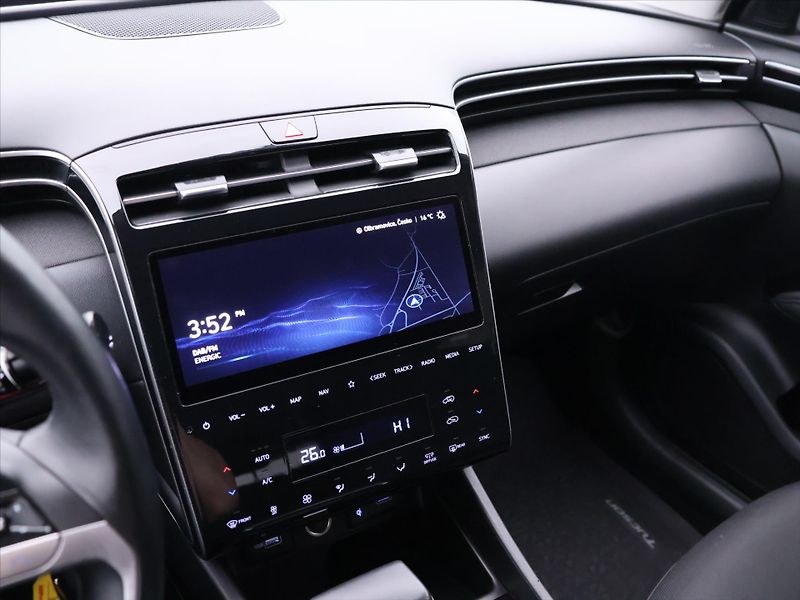 Hyundai Tucson 1,6 T-GDi 110kW Aut. CZ 1.Maj - fotka 18 z 32
