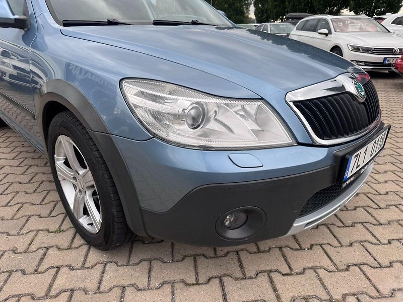 Škoda Octavia (2011) SCOUT 4X4 2,0 TDI 103 AUTOMAT - fotka 8 z 50