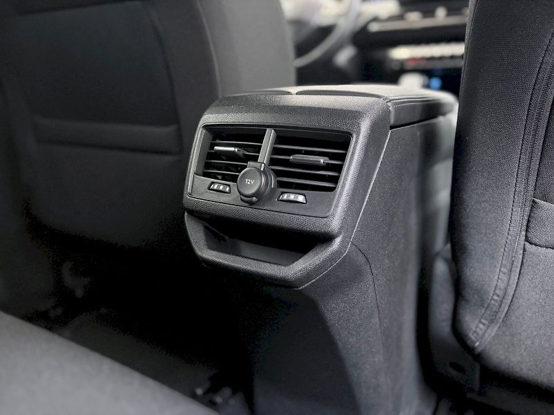 Peugeot 3008 (2024) Active Pack1.2PureTech/96kW 7A - fotka 31 z 31