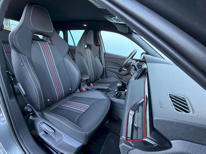 Škoda Kamiq (2025) 1.0 TSI 85kW DSG Monte Carlo - fotka 30 z 35