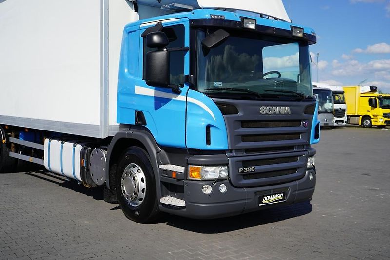 Scania (2009) R 380 / E 5 / CHŁODNIA + WINDA - fotka 28 z 44